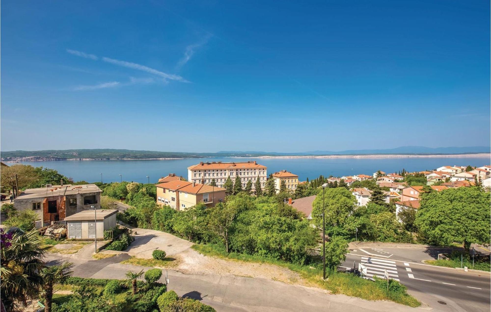 Beautiful Apartment In Crikvenica With Jacuzzi Bagian luar foto