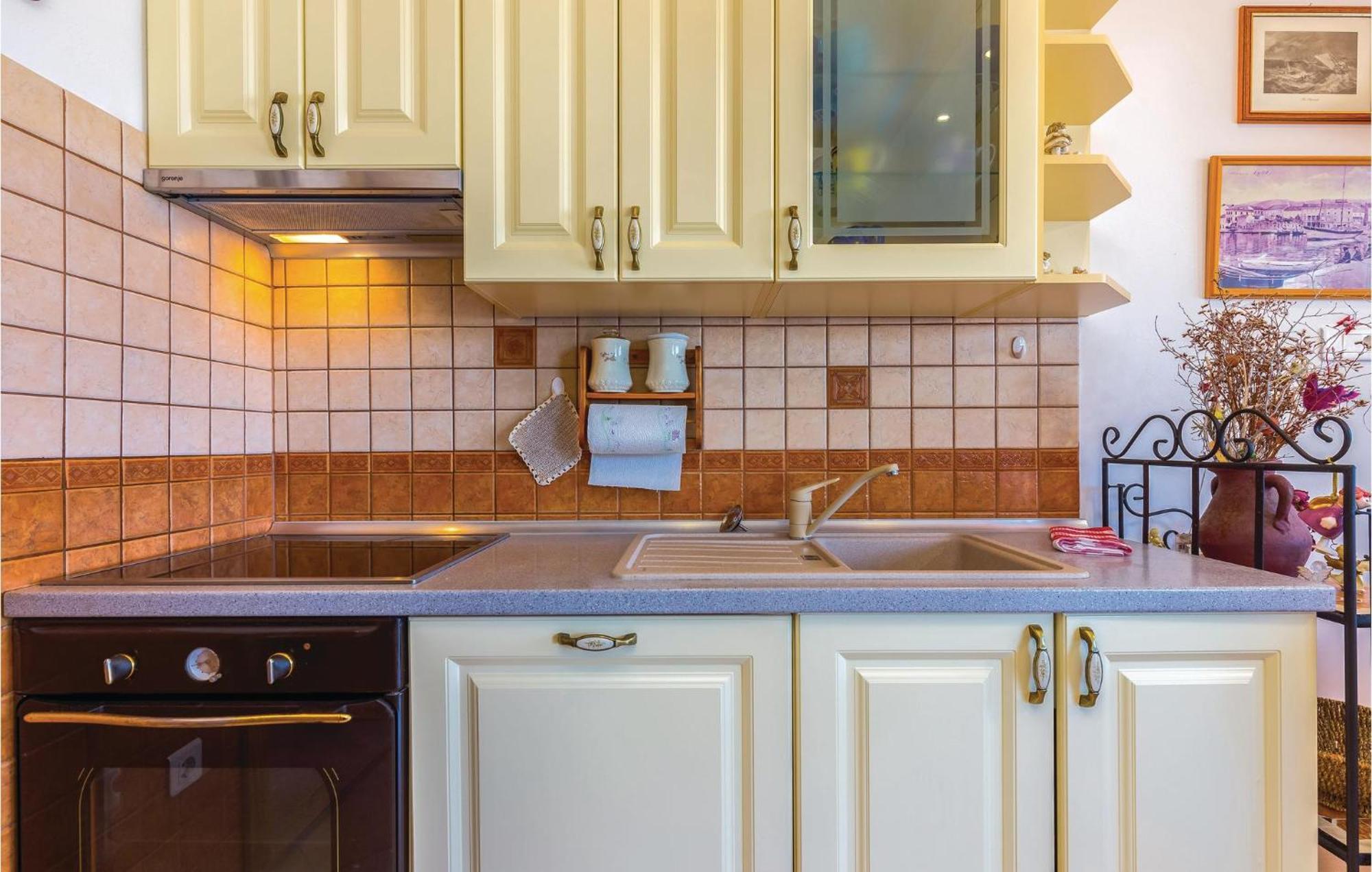 Beautiful Apartment In Crikvenica With Jacuzzi Bagian luar foto