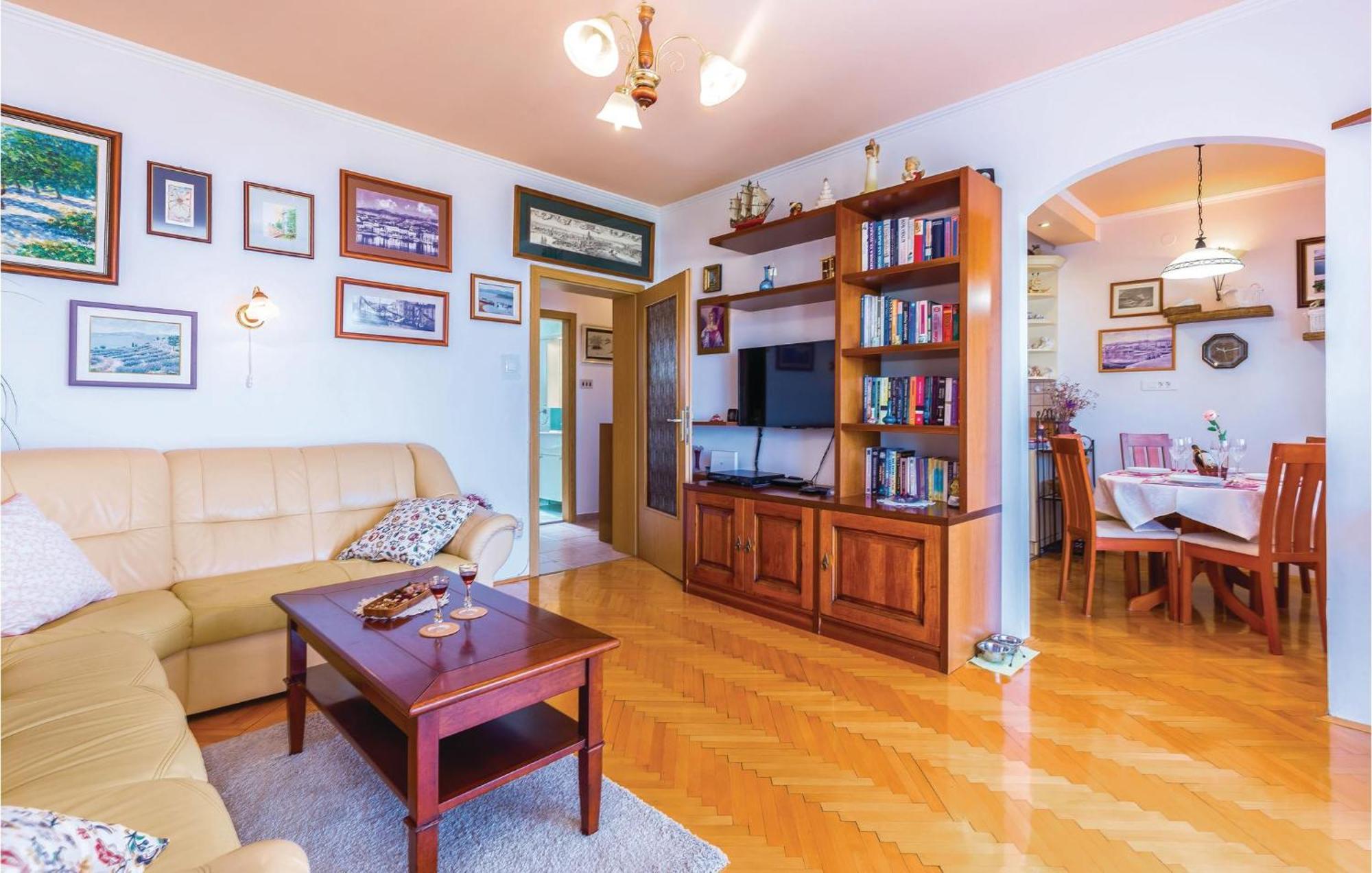 Beautiful Apartment In Crikvenica With Jacuzzi Bagian luar foto